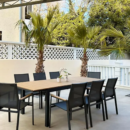 Apartment Palms - A3 *