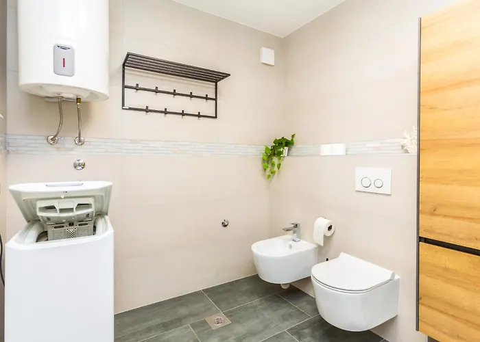 Apartment Palms - A3